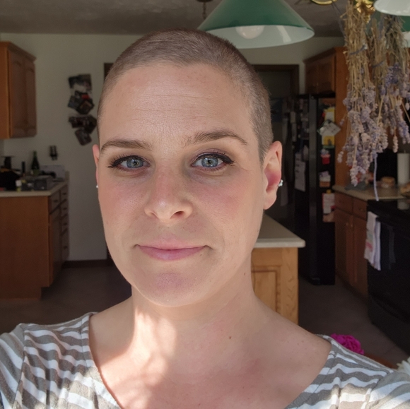 Meet your Posher, Courtney - Picture 2 of 4